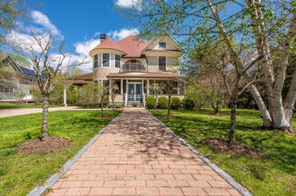 22 Cliffwood St, Lenox, MA 01240