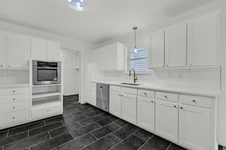2217 Rex Cruse Dr, Sherman, TX 75092