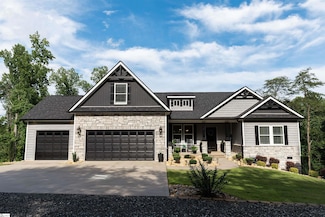 140 Holmes Dr, Spartanburg, SC 29303