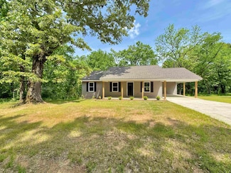 315 Lee St, Rogersville, AL 35652
