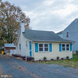 4955 Chestnut St, Shady Side, MD 20764