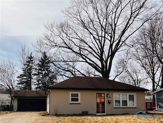 1301 Hugo St, Maumee, OH 43537