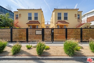 2937 Redondo Blvd, Los Angeles, CA 90016