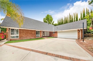22905 De Kalb Dr, Calabasas, CA 91302