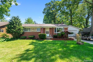 750 N Hagadorn St, South Lyon, MI 48178