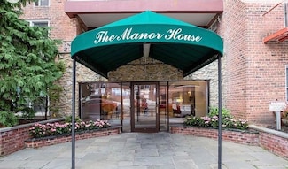 241-20 Northern Blvd Unit 3 H, Little Neck, NY 11362