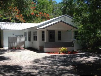 1439 Grand Dr, Fort Lauderdale, FL 33312