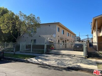 6853 Agnes Ave, North Hollywood, CA 91605