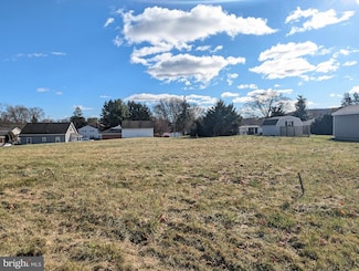 228 Hockersville Rd, Hershey, PA 17033