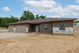988 Hawthorn Ln, Columbia City, IN 46725