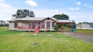 191 Eves St, Jeanerette, LA 70544