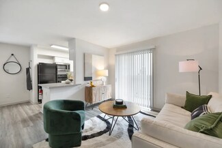 2800 S Ashford Rd Unit 205, Houston, TX 77082