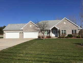 1757 Town Line Rd, Lancaster, NY 14086