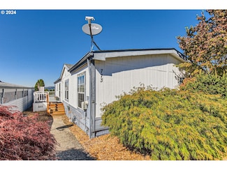 773 SW Crestview Way, Troutdale, OR 97060