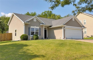 3033 E Highview Dr, Des Moines, IA 50320