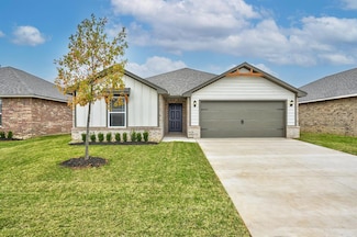 1904 Palmatum Rd, El Reno, OK 73036