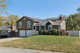 216 SW 26th St, Blue Springs, MO 64015