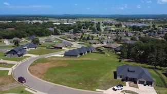 540 Woodlands Dr, Tahlequah, OK 74464