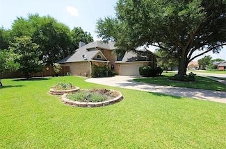 303 Willow Wood Dr, Pflugerville, TX 78660