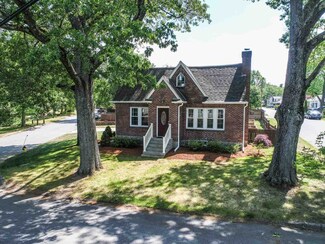 129 Almond St, Manchester, NH 03102