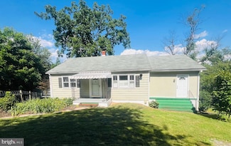 16 Happy Creek Ln, Huntly, VA 22640