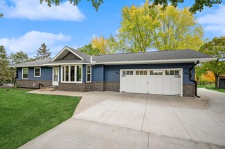 1836 209th Ct NE, Cedar, MN 55011