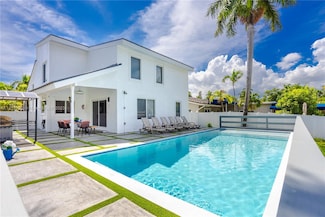 1109 Hollywood Blvd, Hollywood, FL 33019