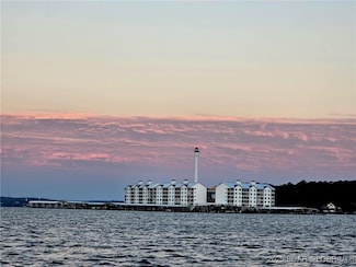 60 Knox Rd Unit 104, Rocky Mount, MO 65072