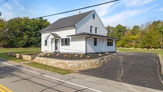 741 Old Fall River Rd, North Dartmouth, MA 02747