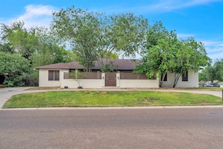 901 Crestview Dr, Laredo, TX 78045