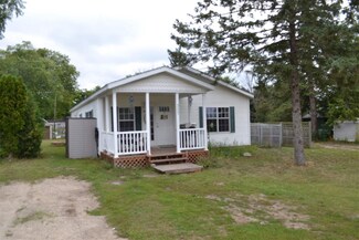 317 Maple St, East Jordan, MI 49727