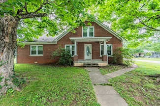 124 Center St, Munfordville, KY 42765