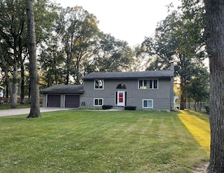 1205 11th Ave N, Princeton, MN 55371