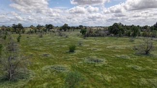 8268 N Fowler Ave, Clovis, CA 93619