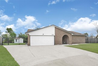 607 Wood Smoke Dr, Houston, TX 77013
