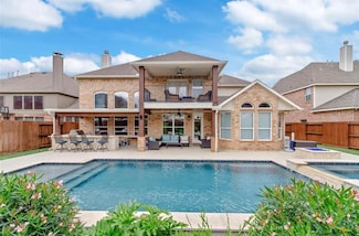 2211 Mad River Ln, Missouri City, TX 77459