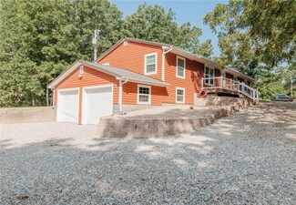 17060 Superior Rd, Saint Robert, MO 65584