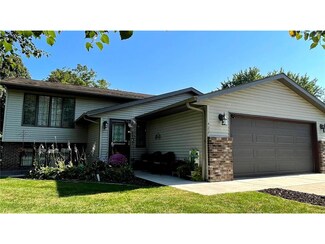 422 Forestview Curve, Zumbrota, MN 55992