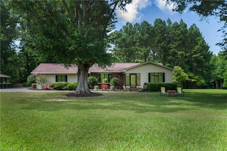 4322 Russell Rd, Graham, NC 27253