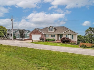 17 La Costa Dr, Eureka Springs, AR 72631