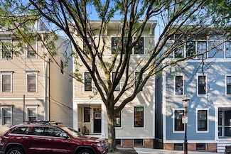 74 Tremont St, Charlestown, MA 02129