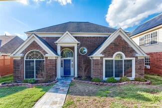 2103 Dover Dr, Carrollton, TX 75006