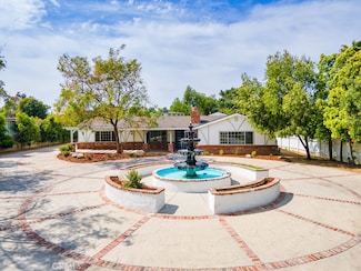 11079 Mcbroom St, Sunland, CA 91040