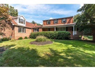 19 Chapel Ridge Rd, Pittsburgh, PA 15238