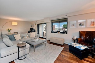 48 Groveland Terrace Unit B307, Minneapolis, MN 55403