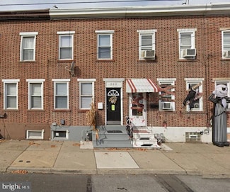 385 Pond St, Bristol, PA 19007