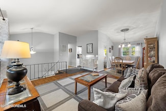 28 Salem Hill Rd, Howell, NJ 07731