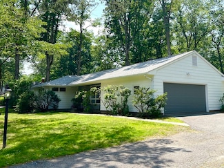 216 Bel Air Dr, Longmeadow, MA 01106