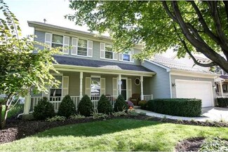 2440 Kingsley Dr, Naperville, IL 60565