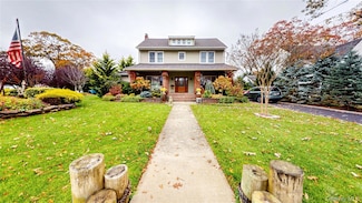 725 Scranton Ave, East Rockaway, NY 11518